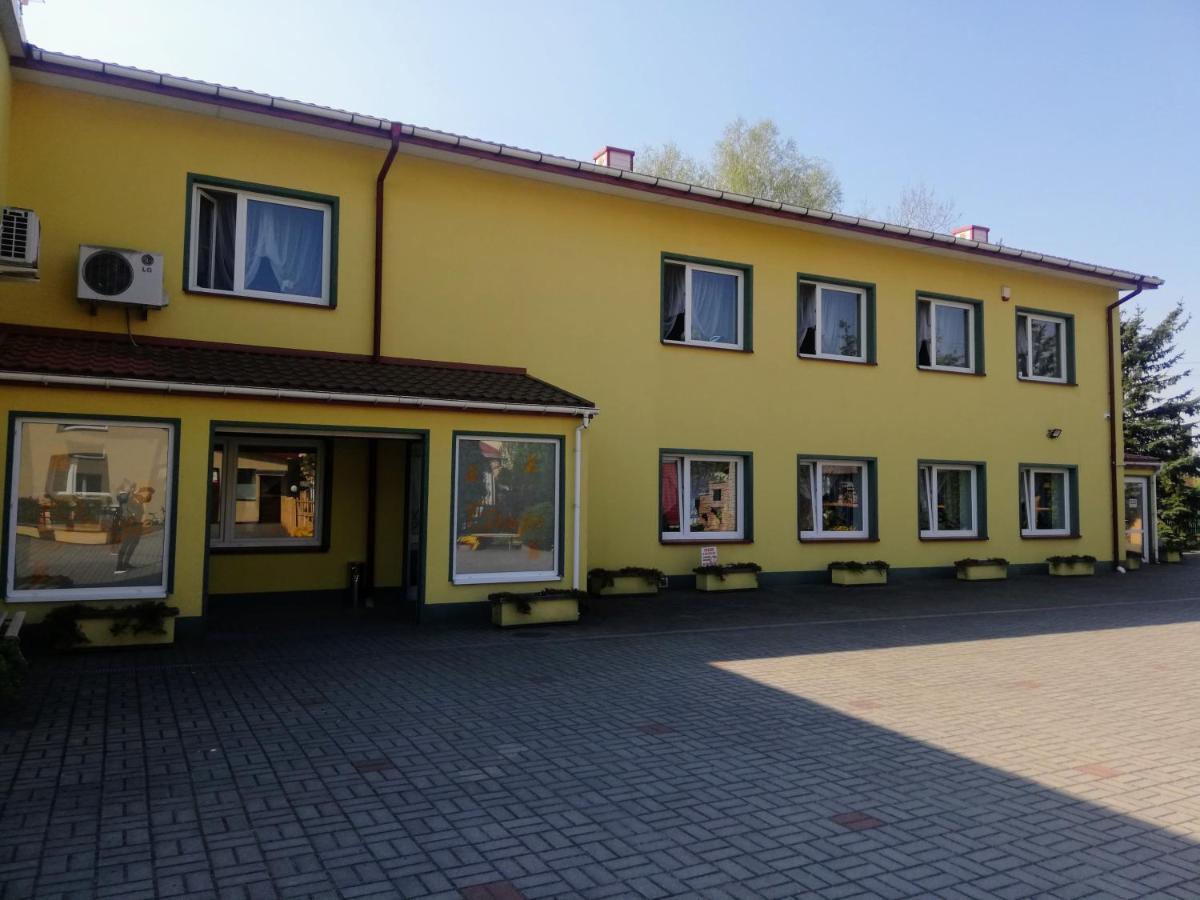 Noclegi I Restauracja Gracja Белхатув Экстерьер фото